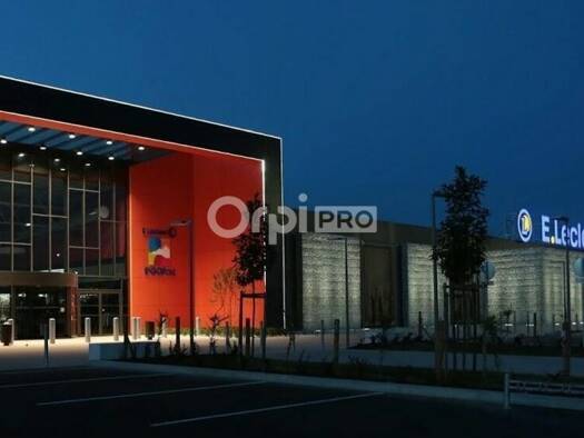 Local commercial à louer 4 177 € 179 m² de surface de vente Saint-Gaudens 31800