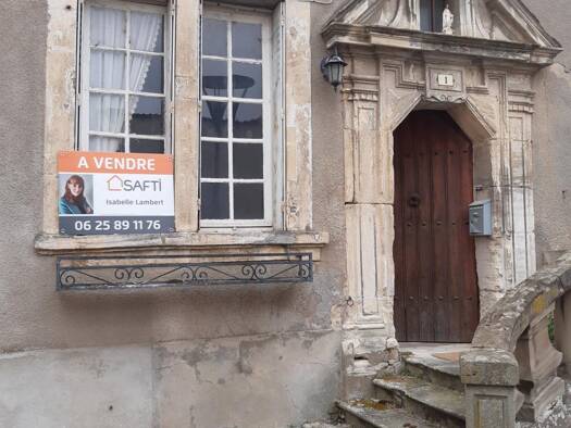 Maison à vendre 96 800 € 8 pièces 4 chambres 200 m² 235 m² de terrain Vic-sur-Seille 57630