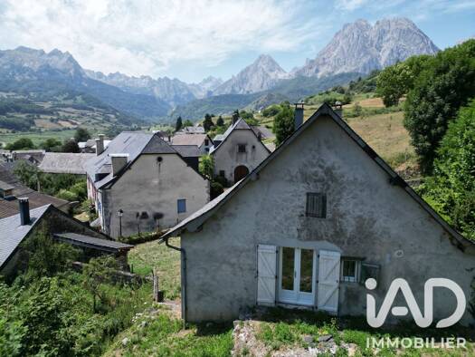 Maison à vendre 239 000 € 3 pièces 2 chambres 92 m² 280 m² de terrain Lescun 64490