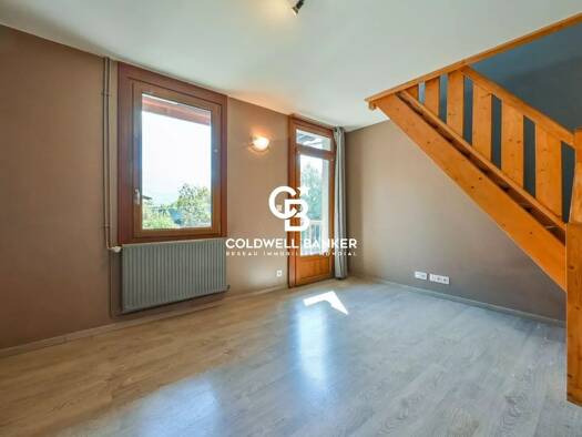 Appartement à vendre 140 000 € 3 pièces 2 chambres 51 m² 1er étage Saint Martin Sallanches 74700