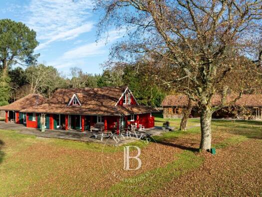 Maison à vendre 1 695 000 € 8 chambres 390 m² 20 278 m² de terrain Linxe 40260