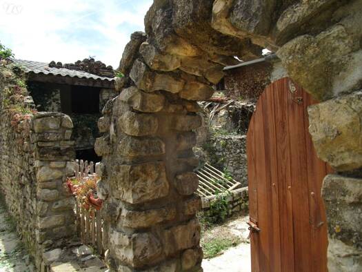 Maison à vendre 55 000 € 3 pièces 1 chambre 80 m² 143 m² de terrain Livron sur Drome 26250