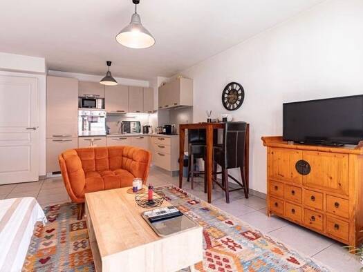 Appartement à vendre 250 000 € 2 pièces 1 chambre 37 m² Étage 3/4 Juan-les-Pins Antibes 06160
