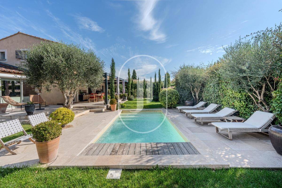 Maison à vendre, 240m², MAUSSANE LES ALPILLES