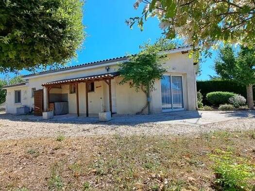 Maison de plain-pied à vendre 169 590 € 3 pièces 1 chambre 96 m² 780 m² de terrain Saint-Seurin-sur-l'Isle 33660