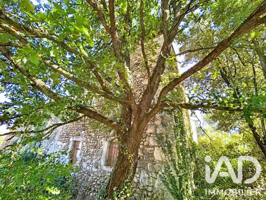 Maison de plain-pied à vendre 490 000 € 11 pièces 3 chambres 330 m² 16 700 m² de terrain Allan 26780