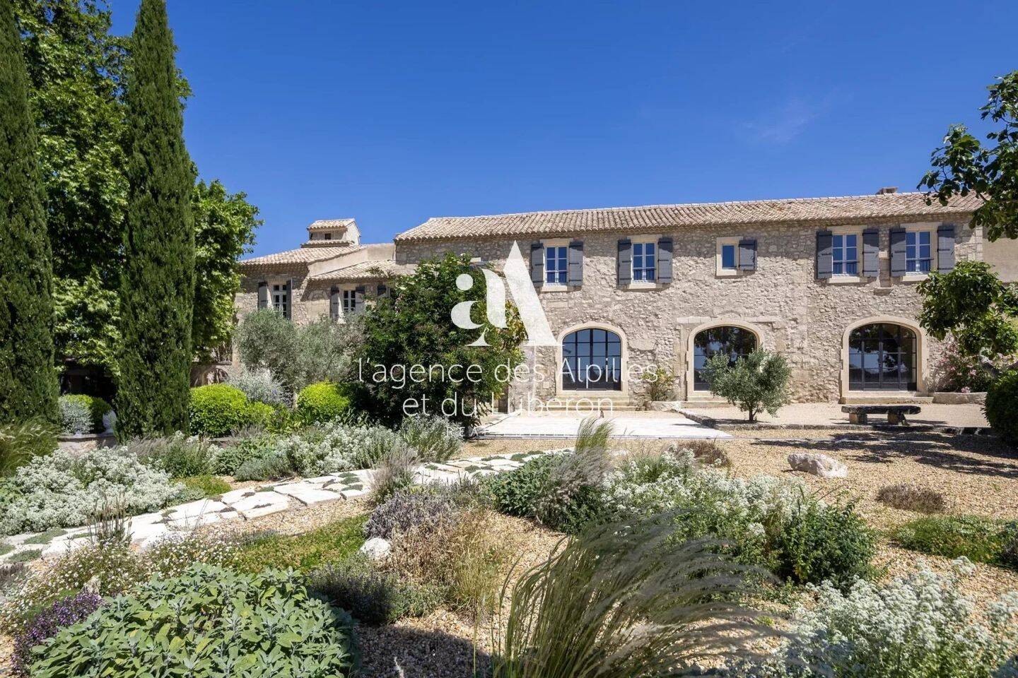 Maison à vendre, 1349m², MAUSSANE LES ALPILLES