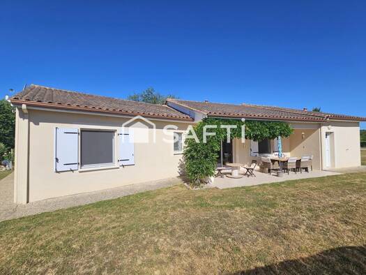 Maison de plain-pied à vendre 258 000 € 5 pièces 3 chambres 137 m² 3 145 m² de terrain Neuvic 24190