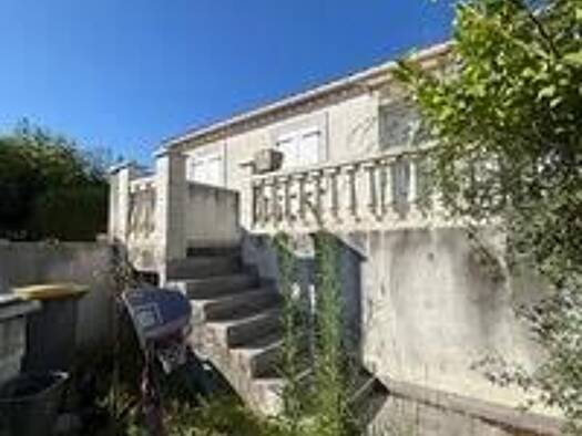Maison à vendre 159 900 € 4 pièces 3 chambres 100 m² 330 m² de terrain Vignes Rouges-Saint Georges-Cité Ozanam-Troubadours-La Gravette Carcassonne 11000