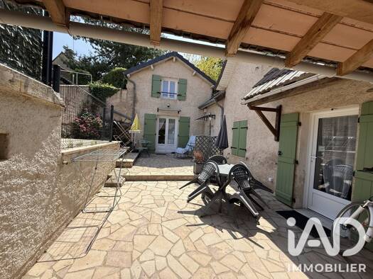 Maison à vendre 189 000 € 5 pièces 4 chambres 97 m² 821 m² de terrain Périphérique Bourbon-Lancy 71140