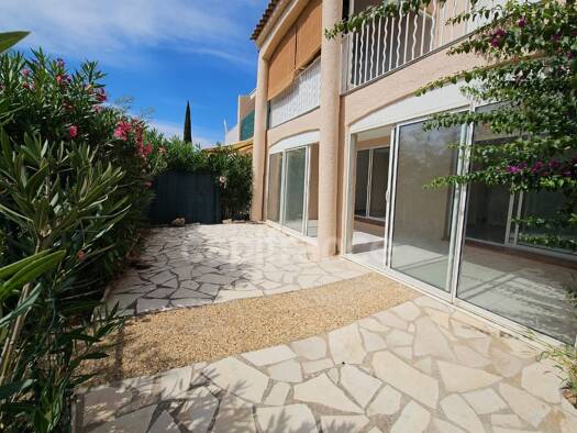Appartement à vendre 269 000 € 3 pièces 2 chambres 50 m² RDC/3 Sud Ouest Bormes-les-Mimosas 83230