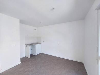 Appartement à louer 430 € 1 pièce 23,3 m² 1er étage disponible à partir du 26/06/2025 Rabière Joue les Tours 37300