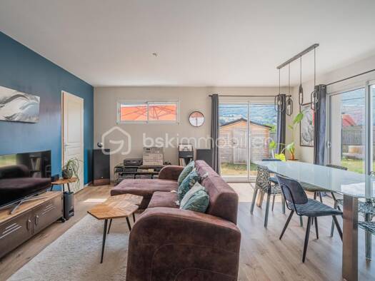 Maison à vendre 369 000 € 5 pièces 4 chambres 109 m² 351 m² de terrain Vallières-sur-Fier 74150