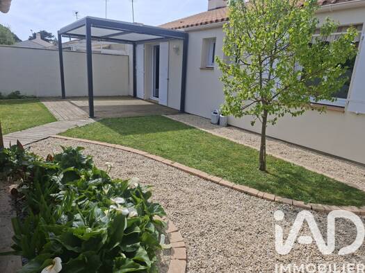 Maison à vendre 312 000 € 3 pièces 2 chambres 72 m² 291 m² de terrain Centre Ville Saint-Hilaire-de-Riez 85270