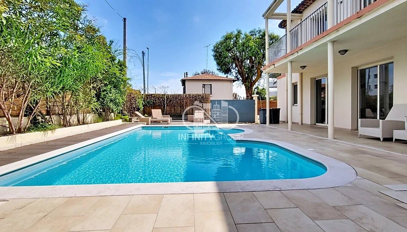Maison à vendre, 256m², ANTIBES