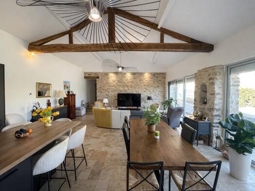 Maison de plain-pied à vendre 595 000 € 5 pièces 4 chambres 149 m² 935 m² de terrain Châtillon 69380