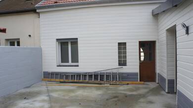 Maison à louer 834 € 3 pièces 2 chambres 88 m² Nesle 80190