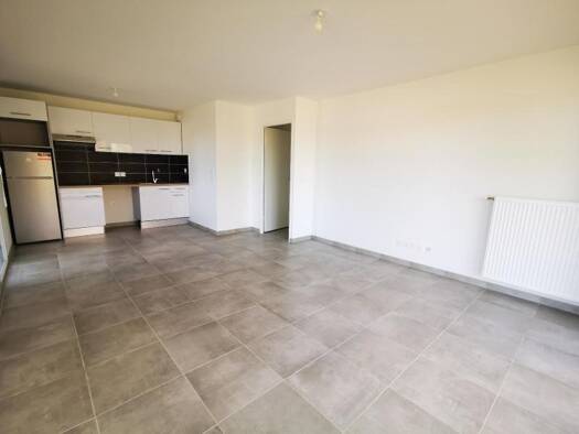 Appartement à louer 870 € 3 pièces 2 chambres 64,8 m² RDC/1 Les Hauts de Tournefeuille Tournefeuille 31170