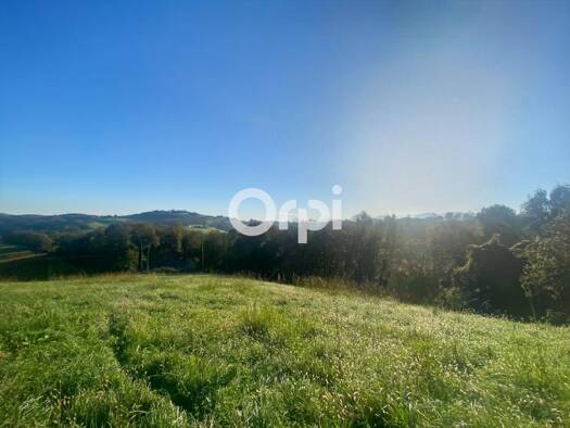 Terrain constructible à vendre 65 500 € 2 540 m² de terrain Esquiule 64400