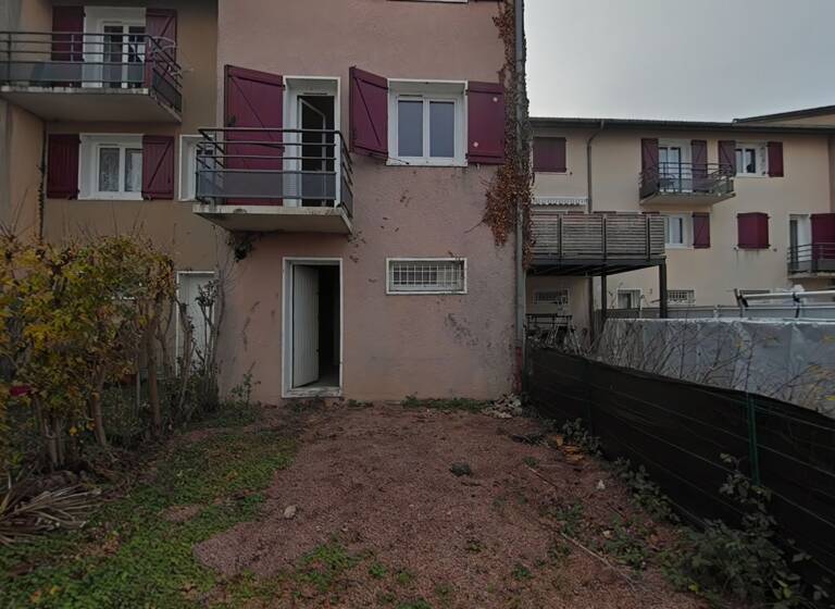 Maison à vendre 150 000 € 4 pièces 3<br/>chambres 84 m²<br/>superficie 124 m²<br/>terrain Vonnas 01540