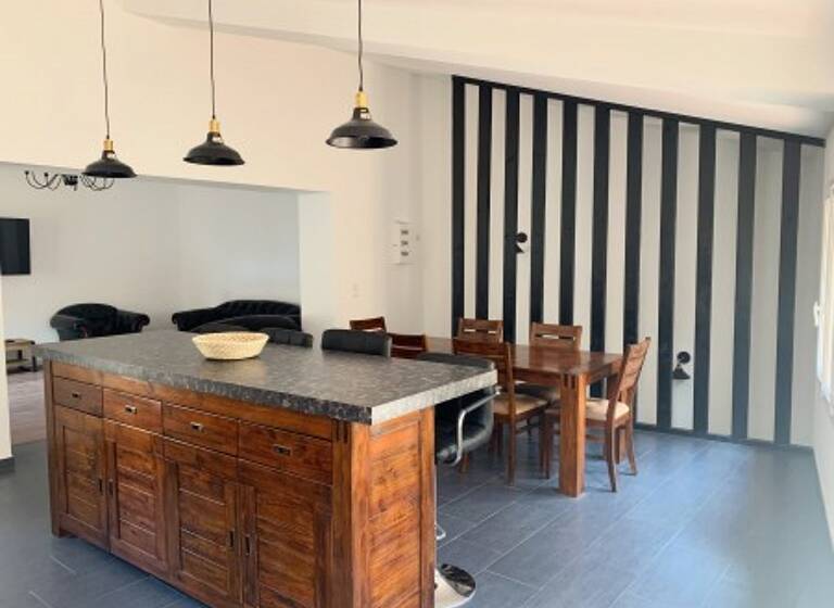 Villa à vendre 295 000 € 5 pièces 2<br/>chambres 115 m²<br/>superficie Cotignac 83570