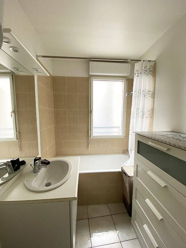 Maison à louer, 24m², ISSY LES MOULINEAUX