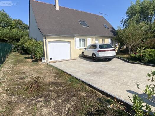 Maison à vendre 275 600 € 7 pièces 5 chambres 137 m² 626 m² de terrain Saint-Augustin-des-Bois 49170