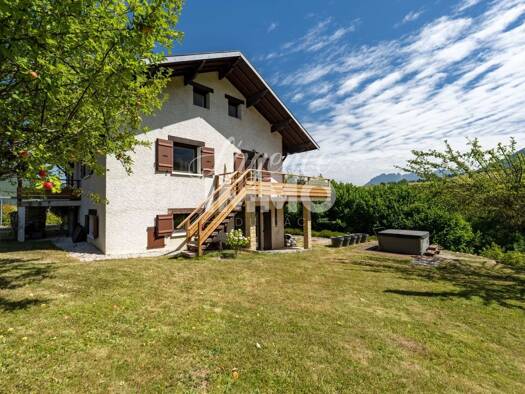 Maison à vendre 650 000 € 8 pièces 5 chambres 160 m² 1 490 m² de terrain Sud Saint-Jorioz 74410