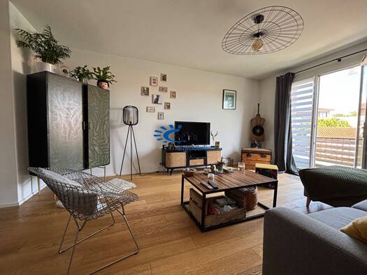 Appartement à vendre 260 000 € 4 pièces 2 chambres 70 m² Étage 2/2 Saint Eloi La Rochelle 17000