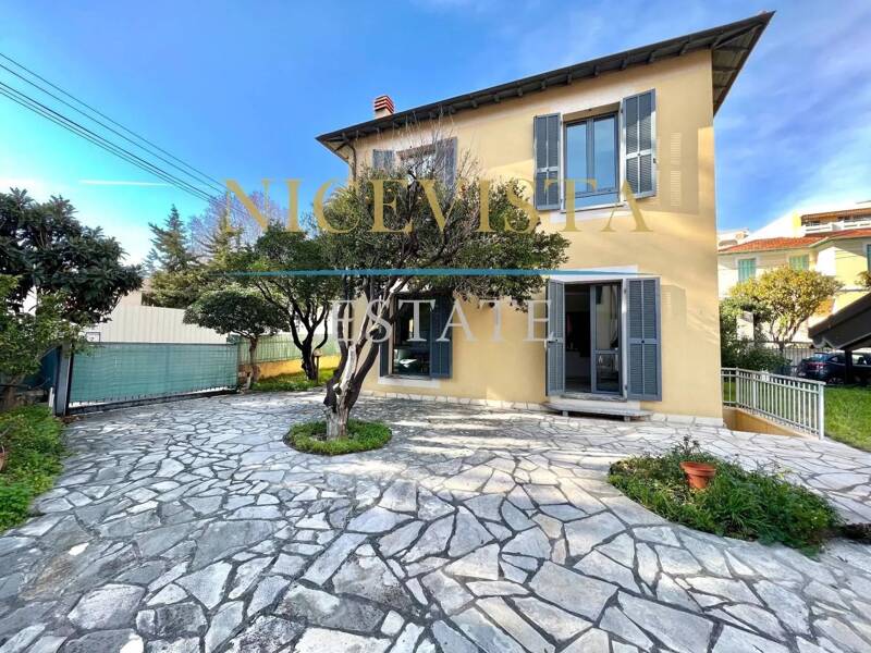 Maison à vendre, 150m², ROQUEBRUNE CAP MARTIN