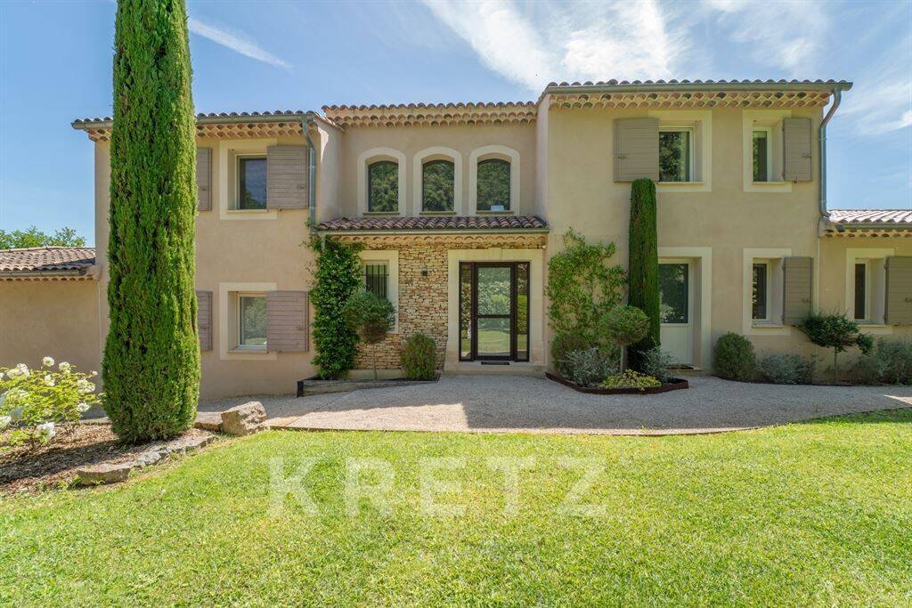 Maison à vendre, 325m², SAINT SATURNIN LES APT