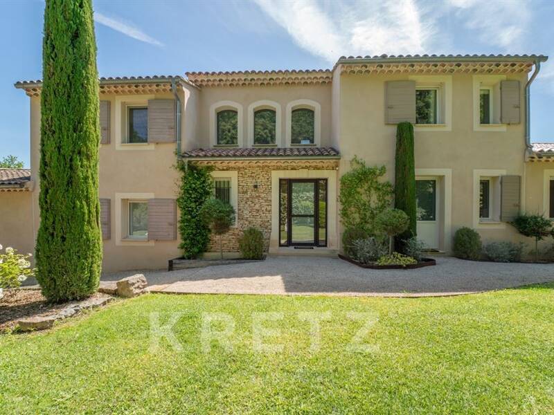 Maison à vendre, 325m², SAINT SATURNIN LES APT