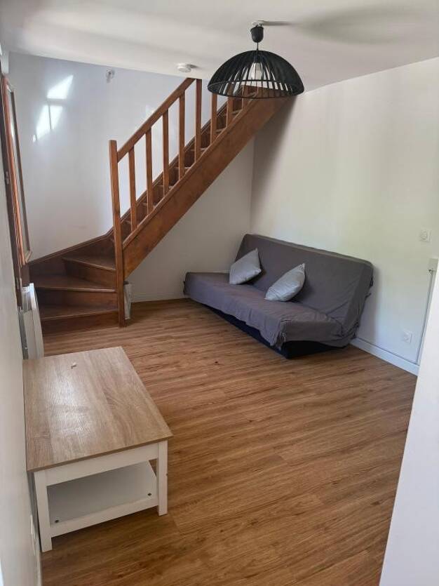 Appartement à louer 600 € 1 pièce 20,4 m² Est Sud Claye-Souilly 77410