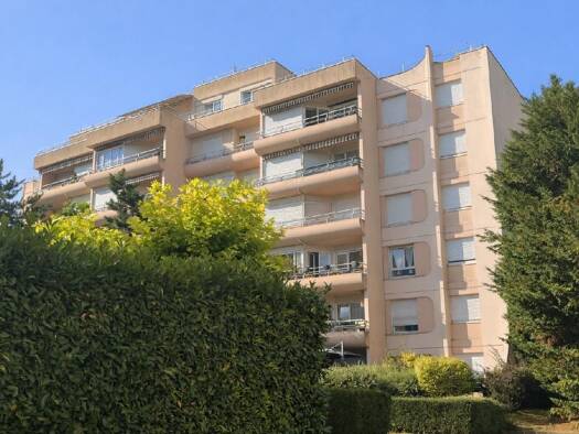 Appartement à vendre 259 500 € 3 pièces 2 chambres 76 m² RDC/5 Taverny 95150