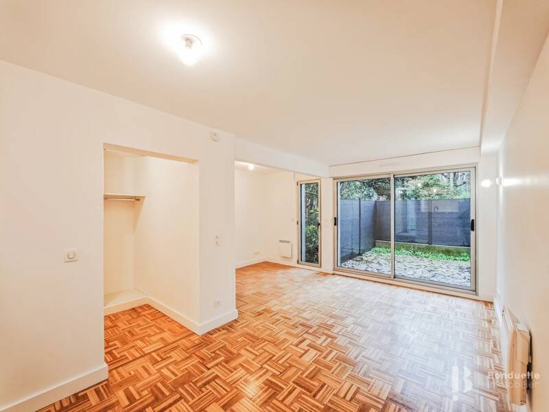 Maison à louer, 36m², PARIS 8E