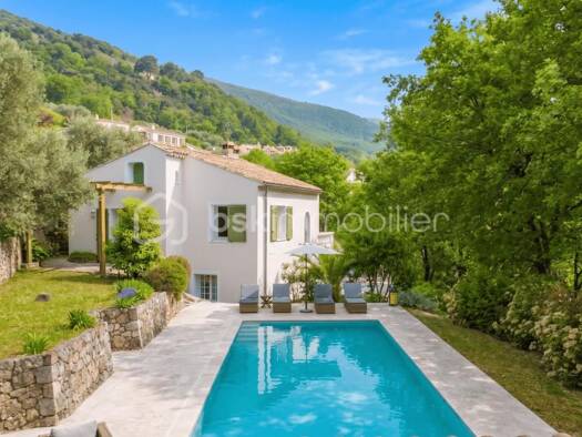 Maison à vendre 680 000 € 4 pièces 3 chambres 128 m² 2 377 m² de terrain Gattières 06510