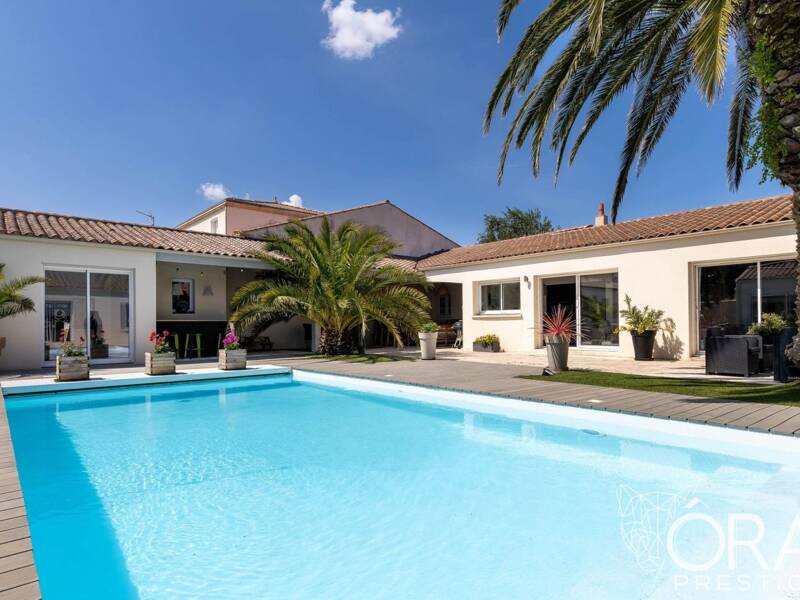 Maison à vendre, 274m², L'HOUMEAU
