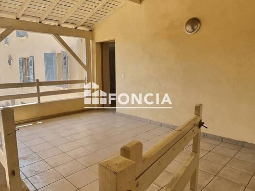 Duplex à vendre 235 000 € 3 pièces 2 chambres 73 m² Étage 1/2 Est Craponne 69290