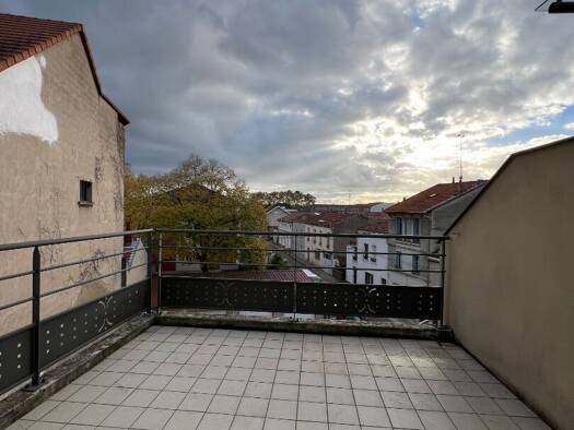 Appartement à louer 655 € 3 pièces 2 chambres 75 m² Étage 2/2 Mulsant Roanne 42300