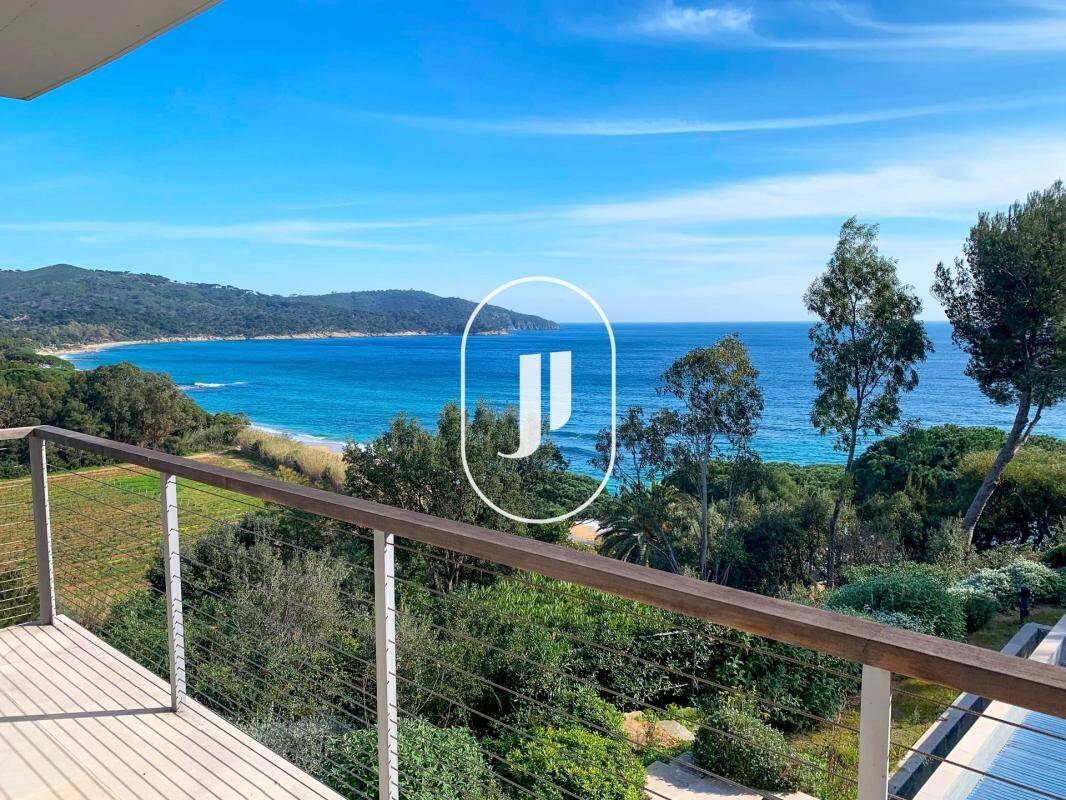 Maison à vendre, 300m², LA CROIX VALMER