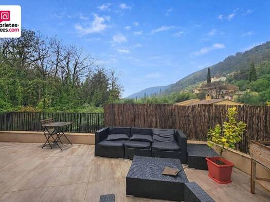 Appartement à vendre 325 000 € 3 pièces 2 chambres 64,9 m² Étage 1/1 Spéracèdes 06530