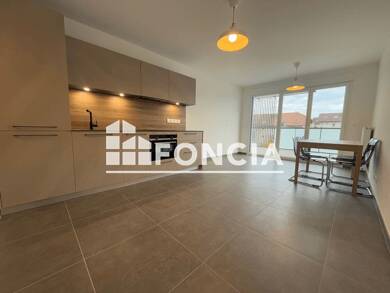 Appartement à louer 890 € 2 pièces 1 chambre 43,8 m² 2ème étage Cuvat 74350