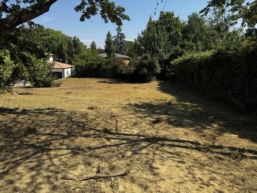 Terrain constructible viabilisé à vendre 263 000 € 1 269 m² de terrain Ouest Saint-Jean 31240