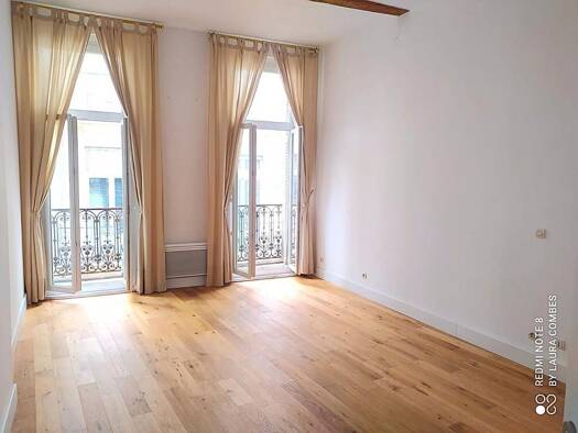 Duplex à vendre 269 000 € 3 pièces 2 chambres 130 m² Étage 2/2 Allées Paul Riquet Béziers 34500