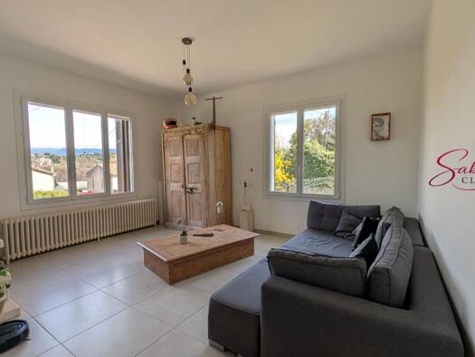 Maison de plain-pied à vendre 295 000 € 4 pièces 3 chambres 103 m² 500 m² de terrain Nord Apt 84400
