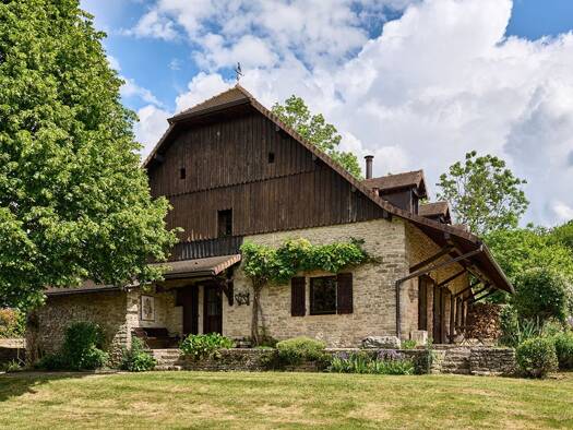 Maison à vendre 480 000 € 10 pièces 5 chambres 288 m² 2 108 m² de terrain L'Isle-sur-le-Doubs 25250