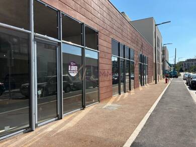 Local commercial à louer 1 494 € 99 m² de surface de vente Aix en Provence 13100