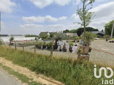 Terrain constructible à vendre 53 300 € 793 m² de terrain Le Bourgneuf-la-Forêt 53410
