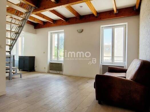 Duplex à vendre 168 000 € 3 pièces 2 chambres 43 m² Étage 1/1 Est Sud Claye-Souilly 77410