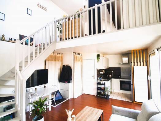 Duplex à vendre 158 000 € 2 pièces 1 chambre 38,4 m² 2 étages Leclerc-Verdun Nord Est Brie-Comte-Robert 77170